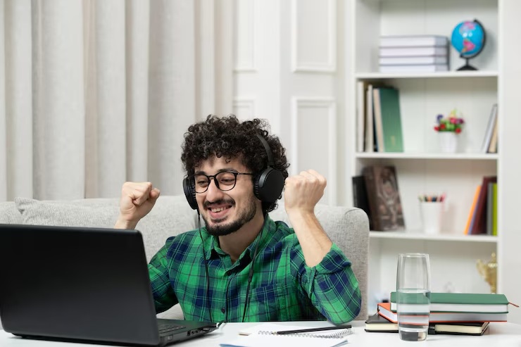 Online Learning Meets Social Media: A New Era of Education 7